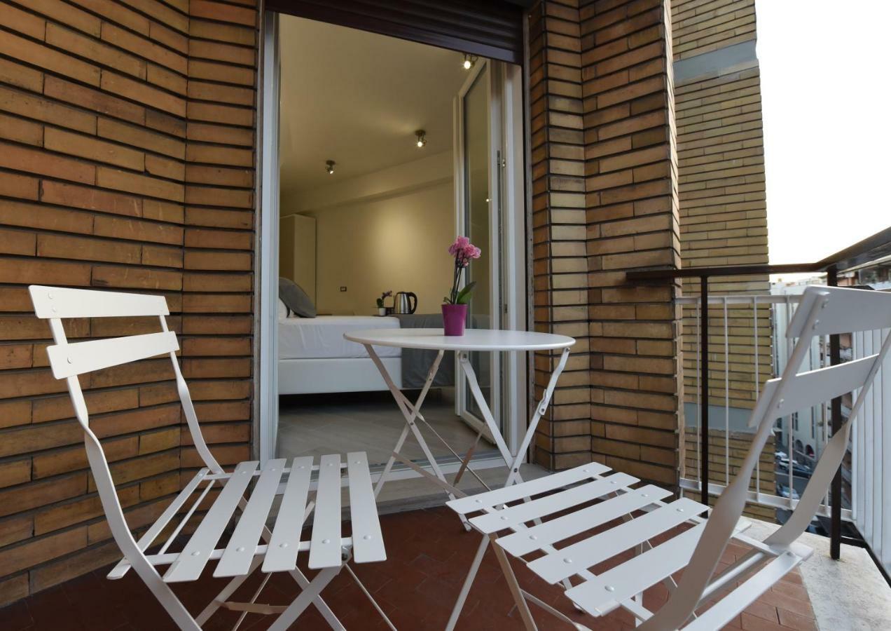 Duca'S House Hotel Rome Exterior photo